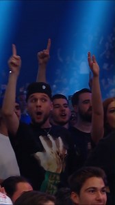 WWEユニバース🇫🇷のボルテージ全開🔥 | WWE - Japan