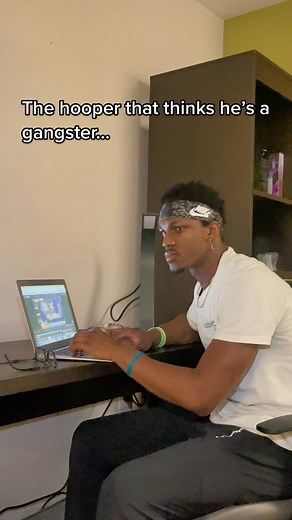 The Hooper That Thinks He's a Gangster