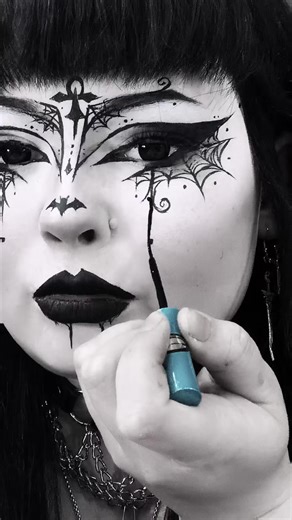 Exploring Goth Makeup Trends