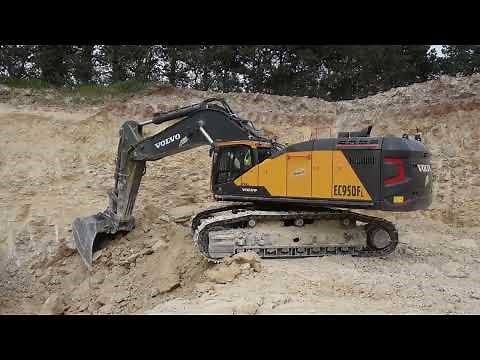 💪 Volvo EC950F loading ADTs - Part 1
