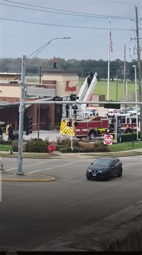 UPDATE: The man who was on the roof of the Chick-fil-A near Greenhouse Rd and I-10 has safely climbed down and was taken into custody. Authorities confirm the situation has been resolved without injuries. 🚨MAN ON ROOF OF CHICK-FIL-A NEAR I-10 & GREENHOUSE🚨 First responders from Harris County Emergency Services District 48, Harris County Precinct 5 Constable’s Office, and the Harris County Sheriff’s Office mental health units are on scene after a man was reported on the roof of a Chick-fil-A ne