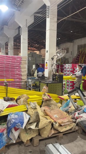 Why pay more for less? Our certified fiberglass ladders offer superior strength and custom sizing at unbeatable value. Trusted by builders and distributors nationwide. See how easy it is to stock up now. #Kingbridgeladder #ChinaFRPladdermanuafcturer #FRPLADDER #FRPstepsladder #FibreglassLadders #Kingbridgefiberglassplatformladder #kingbridgefiberglassextensionladder