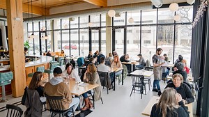 Give the teens in your life the best prom experience: Where to eat, take pics in Des Moines