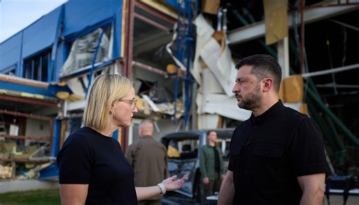 Зеленський відвідав завод Flextronics у Мукачеві