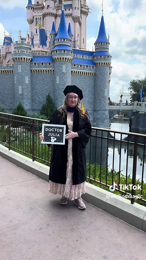 Capture Your Moment Photo Session Tips at Magic Kingdom