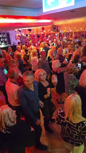 Sihell Ferry hivatalos oldala on Reels