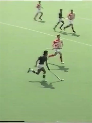 Pakistan Right Flank Build-Up Ends in Clinical Finish by Shahbaz | Olympics Hockey 1992 vs Dutch