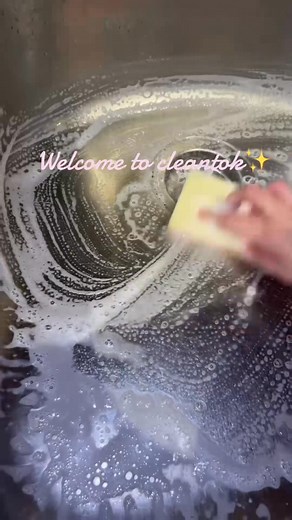 8.3K views · 69 reactions | Hello to all my new cleaning friends  #cleantok #cleaninghacks #satisfying | The Cleaning Lady | Facebook