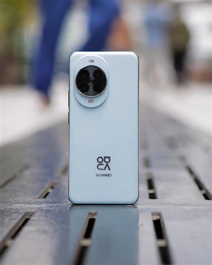 One shot, all smiles — AI Best Expression makes sure you land your perfect face.#HUAWEInova14 makes every selfie cover-worthy — because your best angle deserves 50MP clarity. #HUAWEInova14 Unwrap the magic of Christmas with up to 50% off HUAWEI phones, audio, and wearables. Let the gifting begin! More details: https://url-shortener.me/1K96 | Defimedia.info