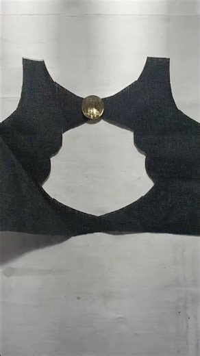 Blause design cutting trick 😱#nightdresscuttingandstitching #viralvideos #shorts #youtubeshorts