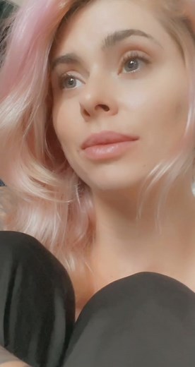 Come sit on my floor with me 🥰 #adhd #executivedysfuntion #depressed