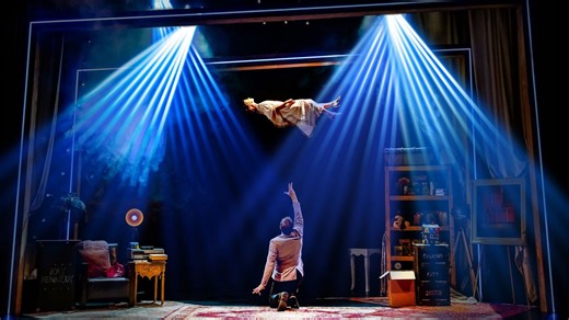 Get 'Amaze'd at Hell's Kitchen magic show