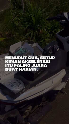 MJM WORKSHOP on Instagram: "Setup kirian akselerasi emang paling enak buat harian. Macet aman, stop-and-go enteng, gas lebih responsif. XMAX ini kita set kirian di MJM Workshop: Pulley & mangkok Jangeby, kampas aramid, per sentry 1000g, dikombinasi roller 15g + per CVT 1500g RX7. Hasilnya? Tarikan bawah dapet, harian nyaman, turing tetep aman. Warga Cikarang, mau setup atau perawatan? Langsung gas ke MJM Workshop 🔧🏍️"