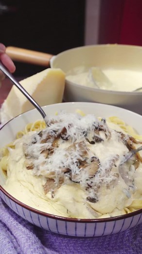 Creamy Mushroom Truffle Pasta Recipe