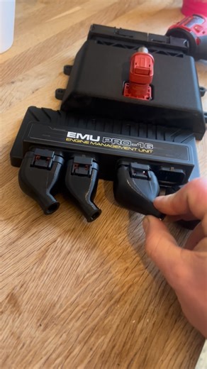 BMW i8 13B-REW swap project retaining hybrid functionality. | https://cults3d.com/en/3d-model/tool/34-and-26-position-superseal-connector-backshell-boot-combo | Instagram