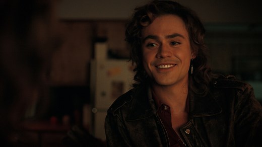 Billy Flirt with Mrs. Wheeler in 'Stranger Things' Season 2
