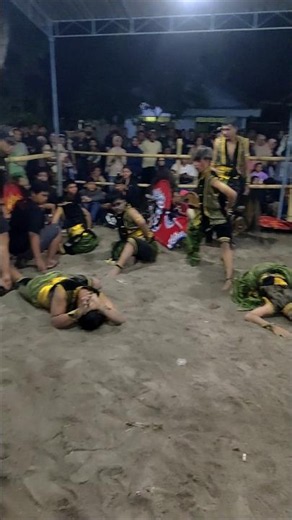 MOBAL DEMIT MENJERIT😱‼️#SummerOfGoals #jaranan #kesurupan #ebeg #kudalumping #barongan #reog