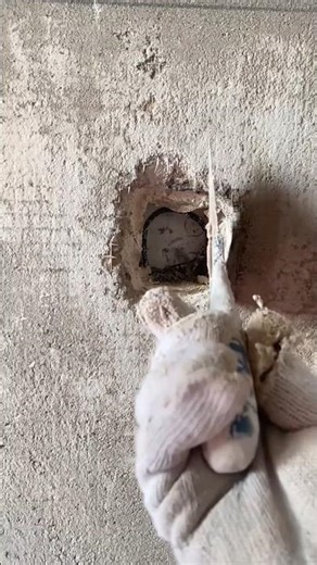 Switch Board Ke Charo Taraf POP Mixing Perfect Level 😍 | Smooth Finish Wall Repair | Painter