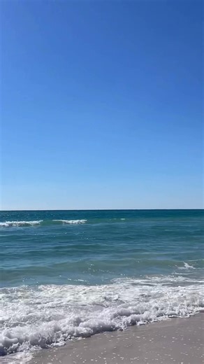 Sparkling blue water all fall long 🌊✨ #beaches #florida #vacation #beach #PCB #panamacitybeach #beachlife #daysinn | Days Inn Beach, A Pirates Paradise