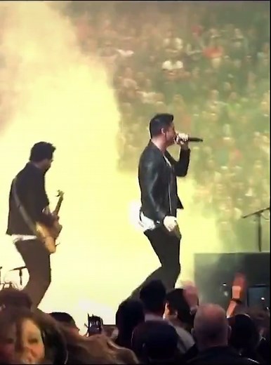 Glorious Day (Live) – Passion ft. Kristian Stanfill Worship
