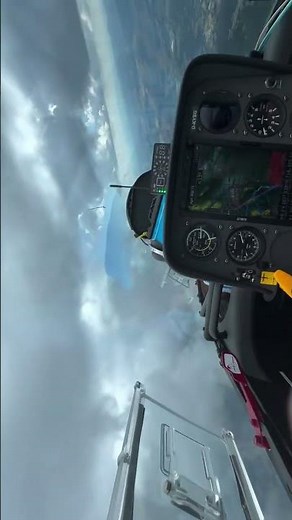 Flying Through Clouds in a Sailplane | Stunning Glider Flight by Giovanni Salvucci