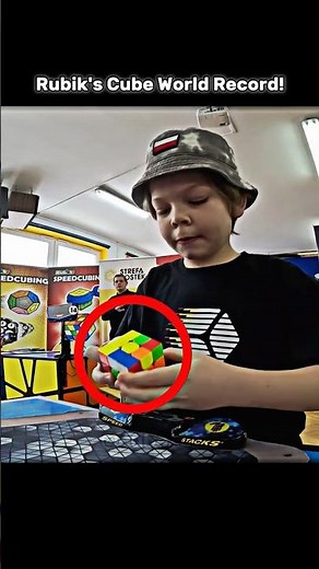 RUBIK'S CUBE 3x3 World Record! 🏆 2.76 Seconds