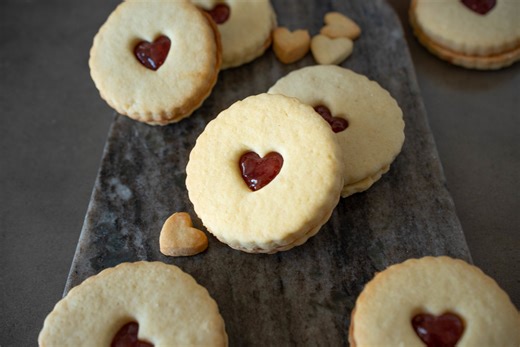 British Jammie Dodgers heart cookies