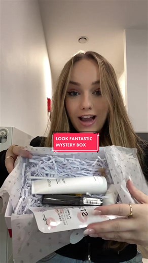 Look fantastic mystery box number 2 😍😍 #lookfantastic #lookfantasticbeautybox #lookfantasticunboxing #unboxing #mysterybox #surprise #surprisebox #beautybox #skincarebox #skincare #makeup #beauty #mystery #fyp #glossybox #beautysubscription #monthlybox #glossier #glossierbox #box @lookfantastic