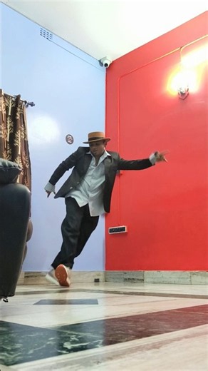 ​"What Is Love" But Make It Shuffle 🕺💥 #shuffledance #whatislove #haddaway
