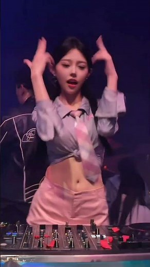 DJ XINH GÁI NHẢY CỰC XUNG | HOT remix TikTok 2025 #nhacdienturemix #dancemusic #nhachottiktok