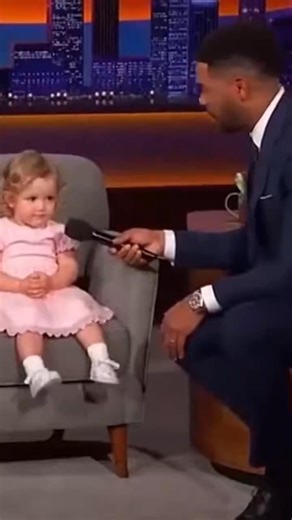 Reel Creator on Instagram: "She Just Exposed Her Mom on Live TV 😂 This was NOT in the script 😭😂 Host: “Who makes the best food at your house?” Her: “Daddyyy.” 🥹 But then she dropped the REAL truth… “When daddy cooks… mommy orders food on her phone!” 💀📱 I can’t stop laughing 🤣 Kids really have no filter! Tag a mom who does this 👀👇 #FamilyMoments #KidsSayTheFunniestThings#FunnyKids #FamilyMoments #Relatable #ParentLife #DadLife"