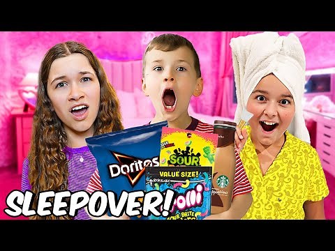 SLEEPOVER in our SiSTERS ROOM!