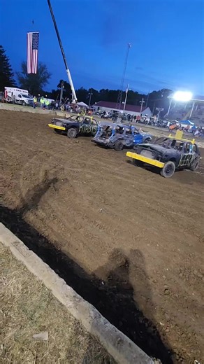 3.5K views · 86 reactions | #adrenaline #viral #AdrenalineRush #motorsport #derby #demolitionderby #demolitionderbyclips | Demolition Derby Clips | Facebook