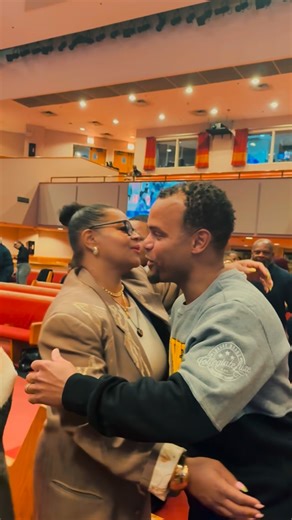 Yes, we do life together even in snowstorms 🙌🏾 Trinitarians pressed their way to worship for both the 7:30am and 11:00am services today. What a powerful testament to fellowship. We pray that all who worshipped both virtually and in person remain safe and well as the snow continues to fall. ❄️ | Trinity United Church of Christ