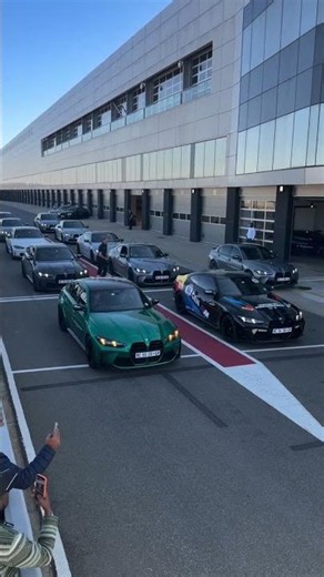Book your BMW Driving Experience 🏁