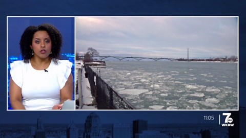 Crews prepare for removal of Lake Erie Ice Boom