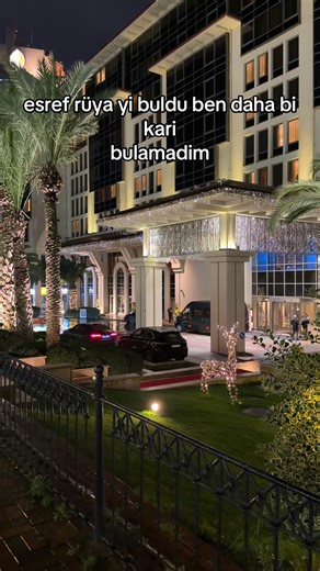 Esref Rüya'nın Peşinde: İstanbul'da Bir Gezi