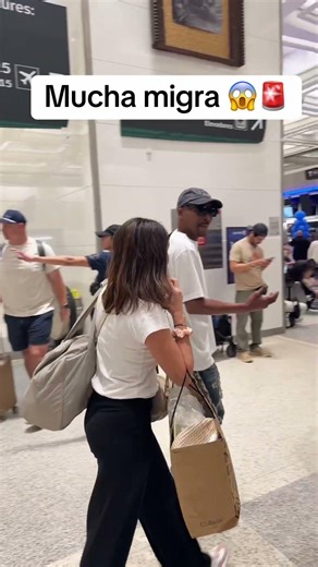 Mucha migra por todas partes del aeropuerto jamás había visto algo así 😱