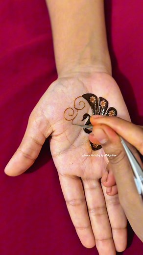 Henna Artistry Tutorial: How to Create Stunning Designs