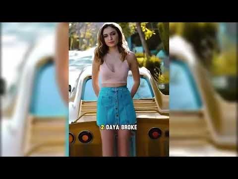 4 Music Artists Who Were Supposed to Be Huge — But Flopped Instead