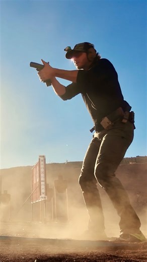 Laugo Arms on Instagram: "@zacksmithshooting answered the call on “Banana Phone” 🍌📞(Stage 3) at @pcs_league Nationals with @laugoarms and @unrivaled_technologies 📸 @kenshiro_nagata @fistfulofbrass #LaugoArms #AlienCreator #PCSLNationals #PCSL #PracticalShooting ShootingSports CompetitionShooting"