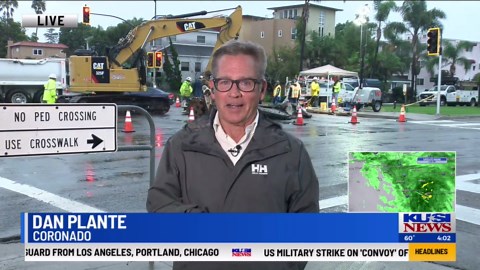 Intersection in Coronado closes off to traffic due to large sinkhole