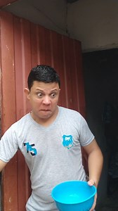 Cómo AHUYENTAR a los gatos CAGONES de tu JARDÍN #gatos #animales #mascotas #jardin #plantas #hogar #casa #metodos | SuaRez videos comedia
