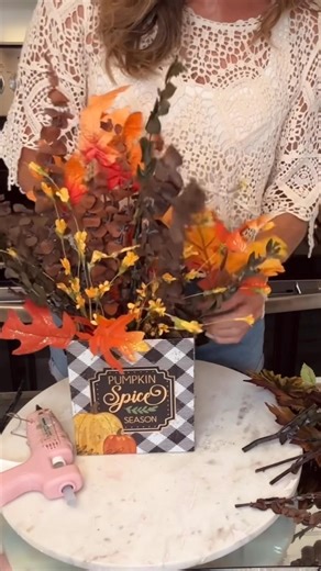 Let’s create a cute fall floral 🍁 | Olivia's Romantic Home DIY