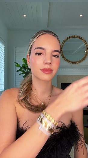 How to stack your bracelets correctly! #stackingbracelet #cartierlove #bvlgariserpenti #alhambrabracelet #vancleefarpels #luxurybags #investingsmart #luxurybagsaddicted #bagswithme #hermesbag #timelessfashion#luxuryfashionblogger #collectionsbags #bags2023 #bagobsession #hermespurses #baglover #fashiontips #outfitinspo #easyoutfit #luxurytips #hermestips #quotabag #howtogetahermesbag #miamibeach #miamishopping #fypシ #tiktokviral #luxurycomedy #fashioncomedy #chanel #chanelover #classicchanel #ch