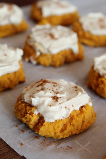 Keto Pumpkin Cookies with Maple Cream Cheese Frosting - Fit Mom Journey