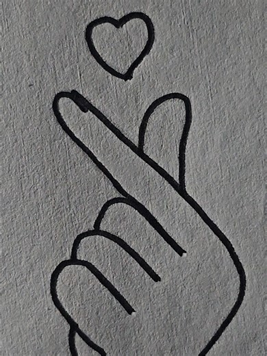 Easy Tutorial: Drawing a Hand with a Heart