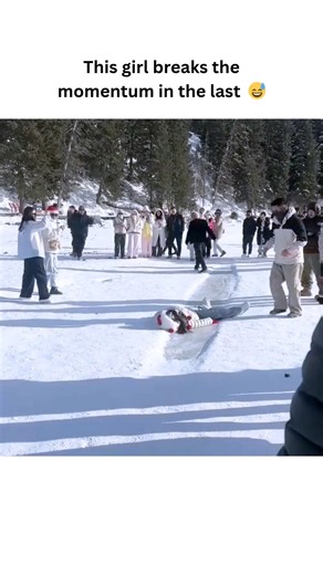 This girl breaks the momentum in the last 😅