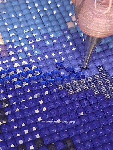 I'm almost done with my diamond painting 😍💎 #diamondpainting #diamondpaintingasmr #asmr #satisfyingvideos #diamondpaintingtiktok