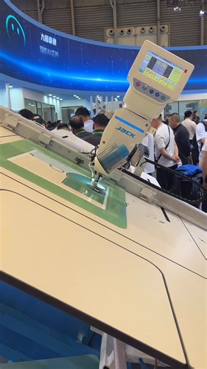 Mano on Instagram: "JACK M9 INDUSTRIAL TEMPLATE MACHINE The Jack M9 is an industrial, computerized template sewing machine known for its innovative 360-degree rotating head, designed for high-precision, omnidirectional stitching on both light and heavy materials. It is specifically built for quilting and sewing repeated, complex patterns with minimal thread breakage. Key Features and Benefits Omnidirectional Sewing: The sewing head and hook rotate infinitely and in sync, allowing for perfect sti